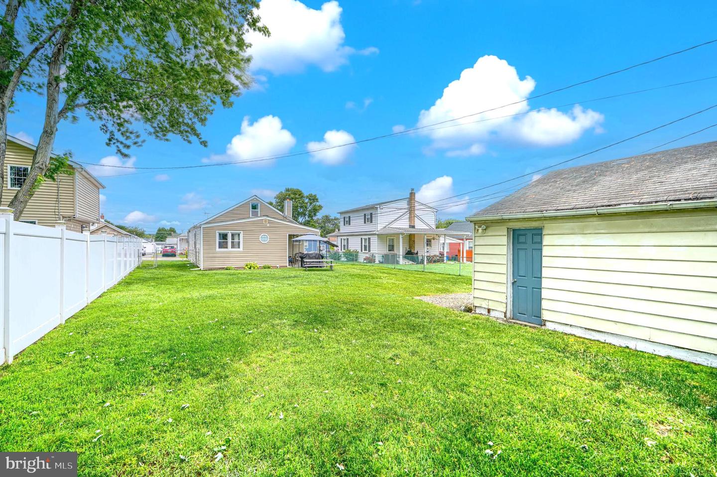 2611 Mccomas Ave Property Photo 45