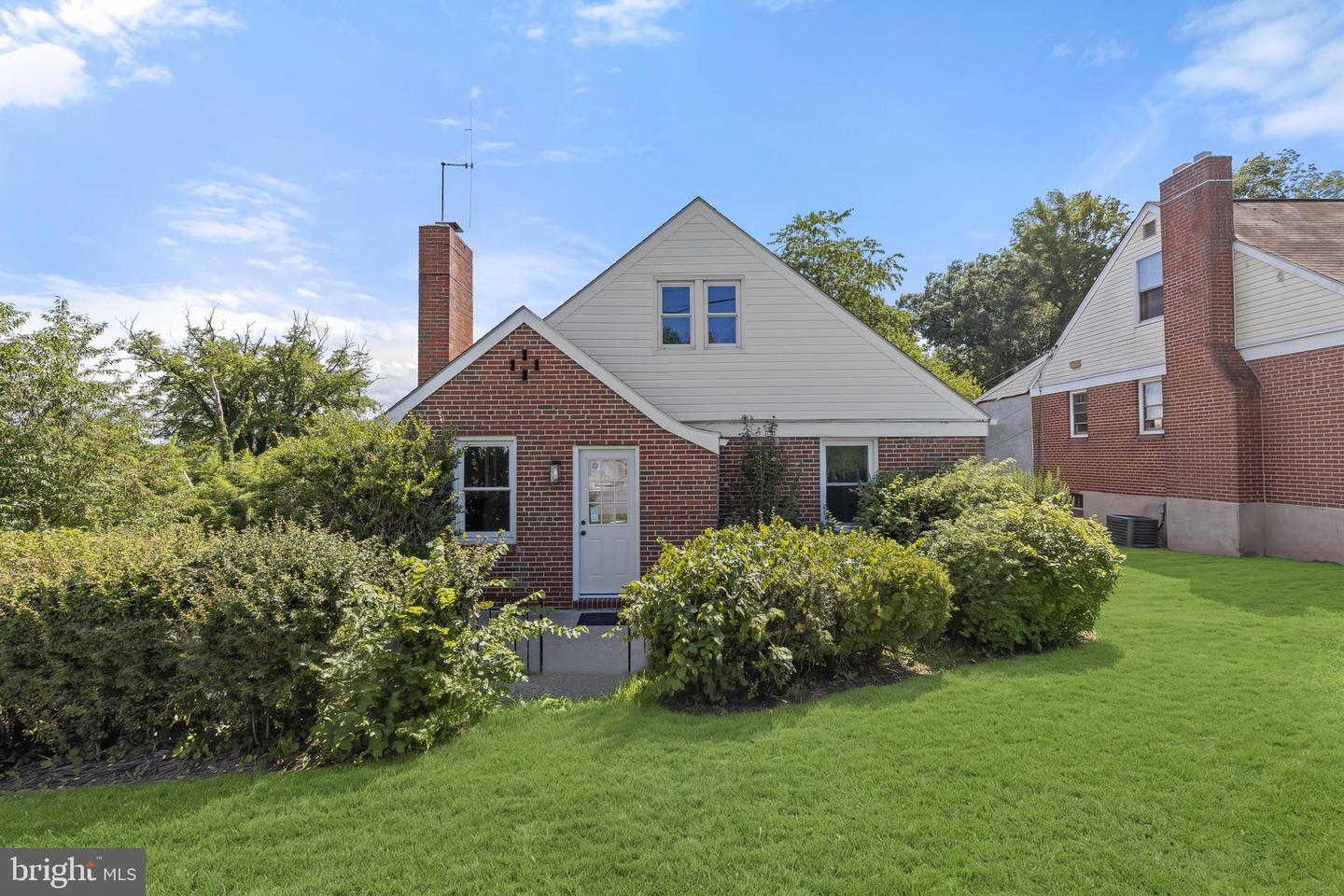 5601 Windsor Mill Rd Property Photo 3