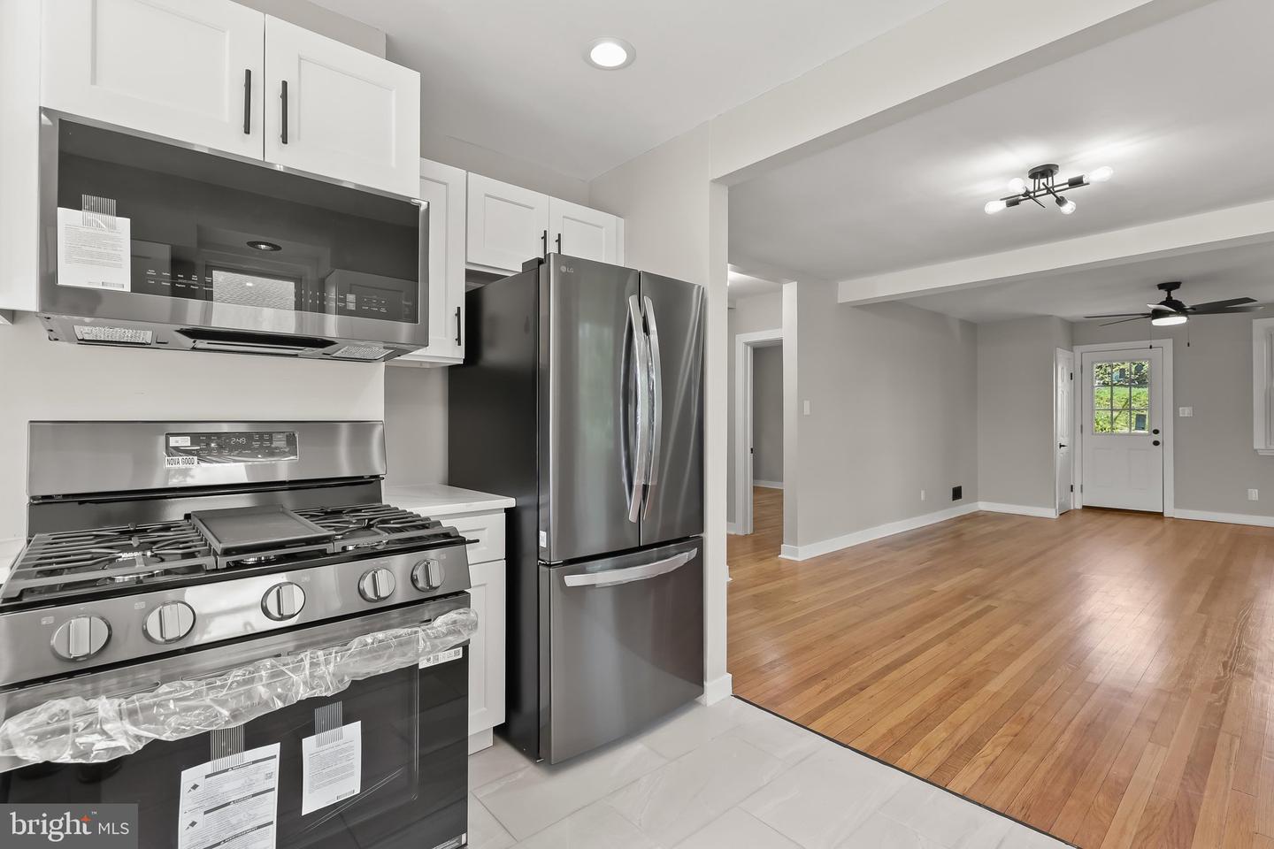 5601 Windsor Mill Rd Property Photo 4