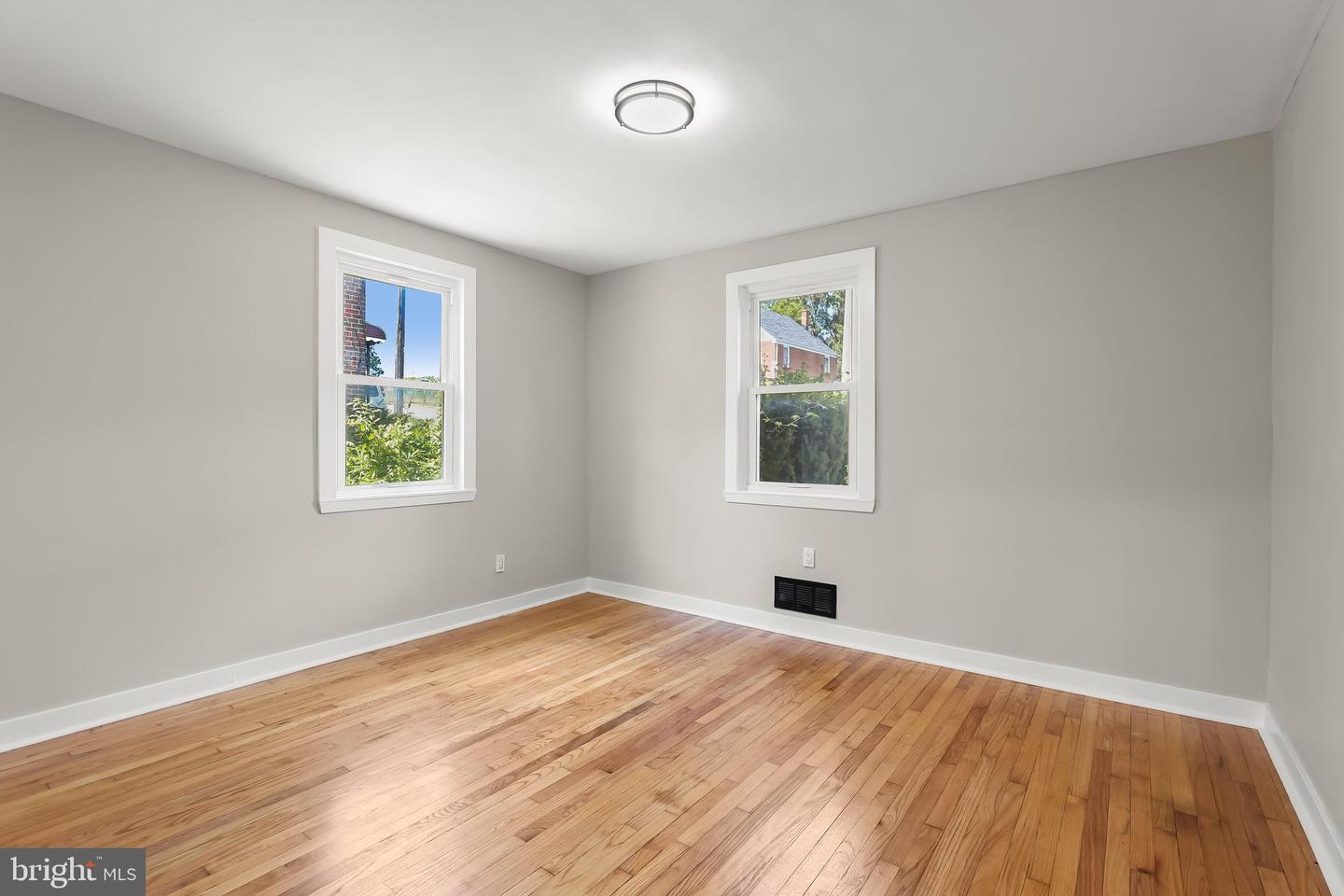 5601 Windsor Mill Rd Property Photo 13