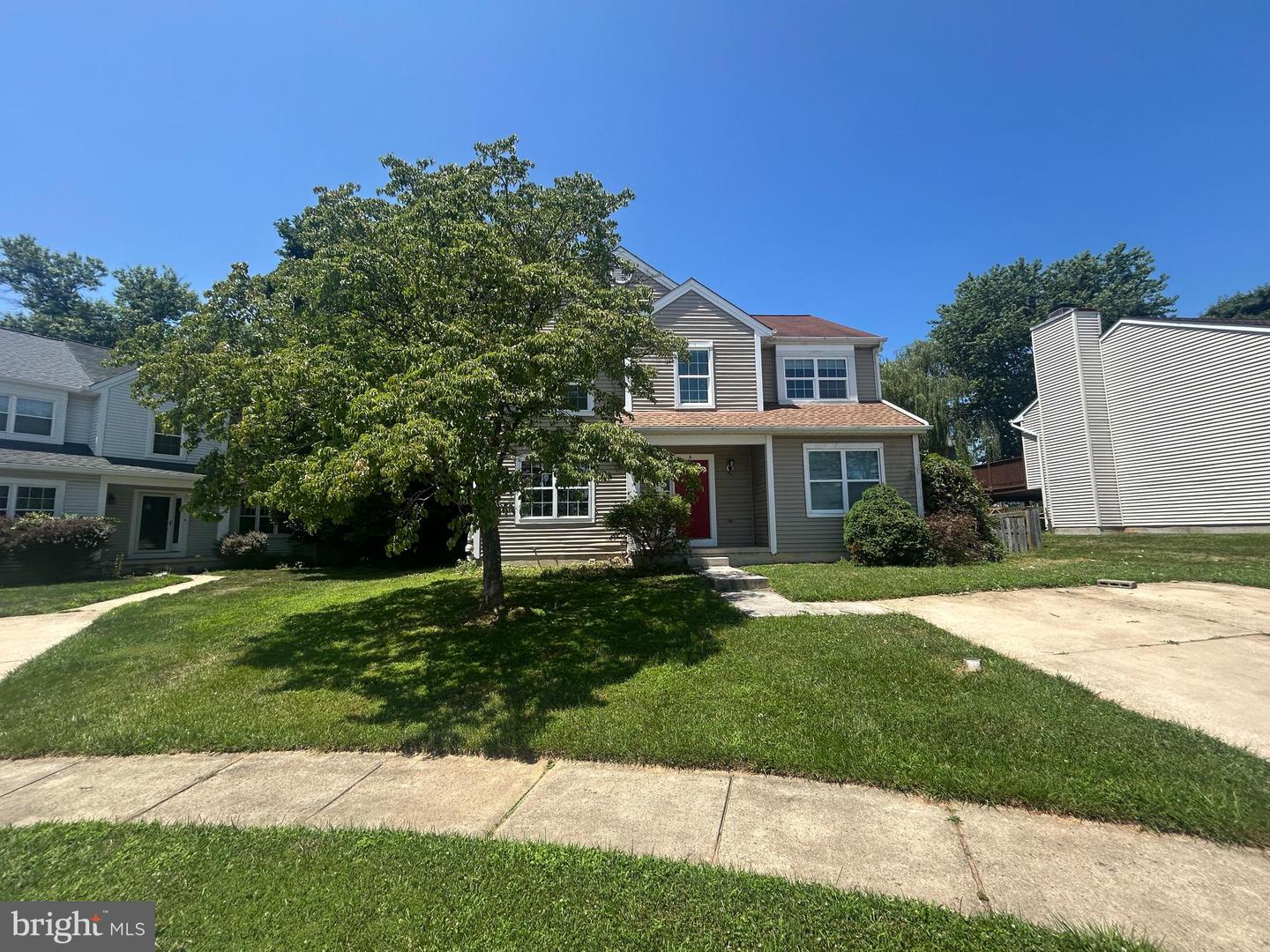 6 GROSVENOR CT