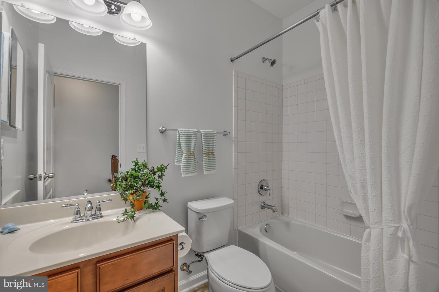 7694 Town View Dr Property Photo 20