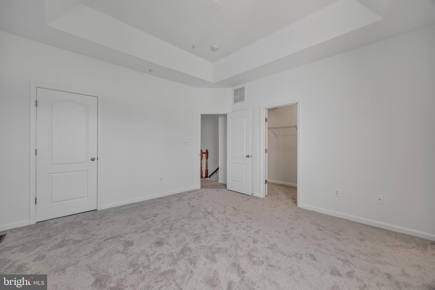 7694 Town View Dr Property Photo 23