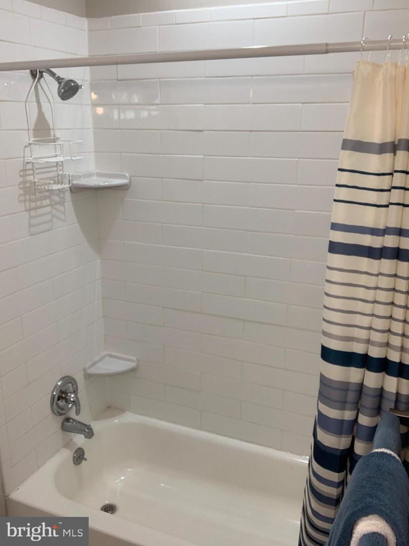 299 Lavern Ave Property Photo 13