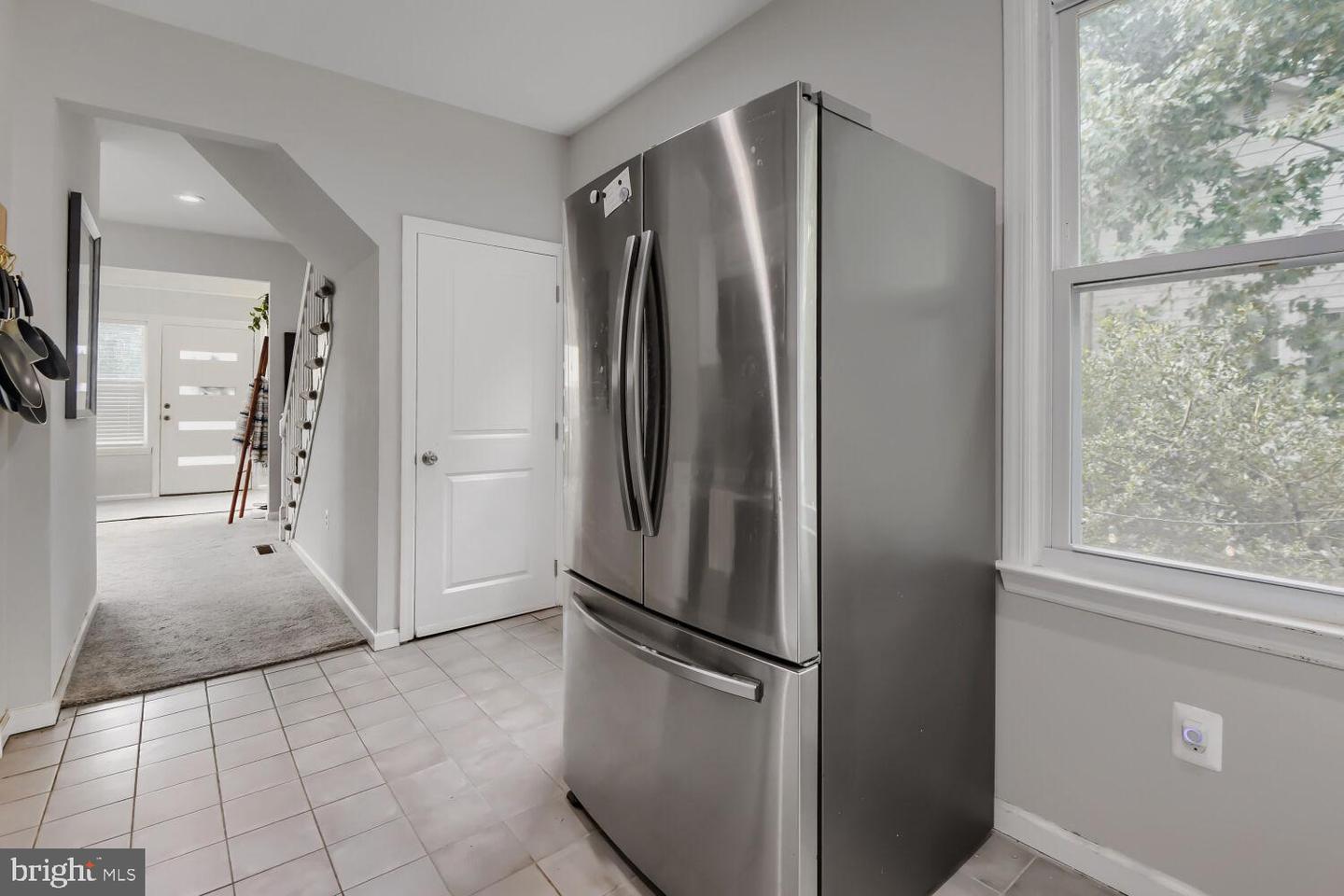 299 Lavern Ave Property Photo 18