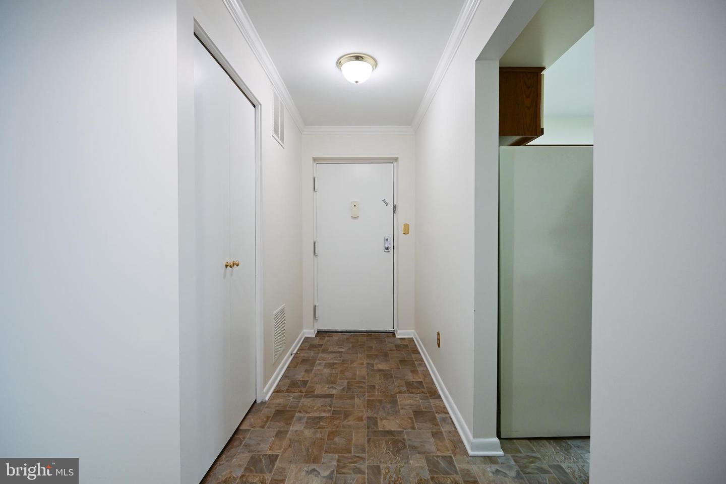 117 Castletown Rd #301 Property Photo 5