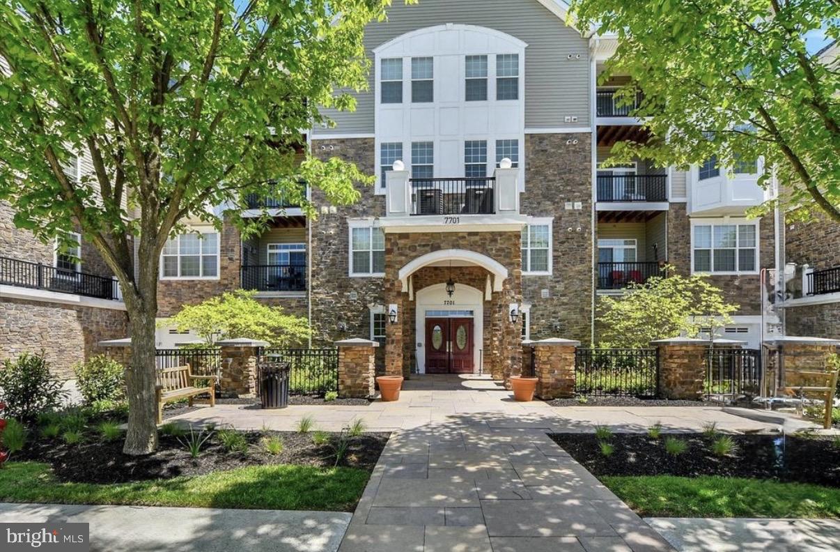 7701 TRAVERTINE DR #401