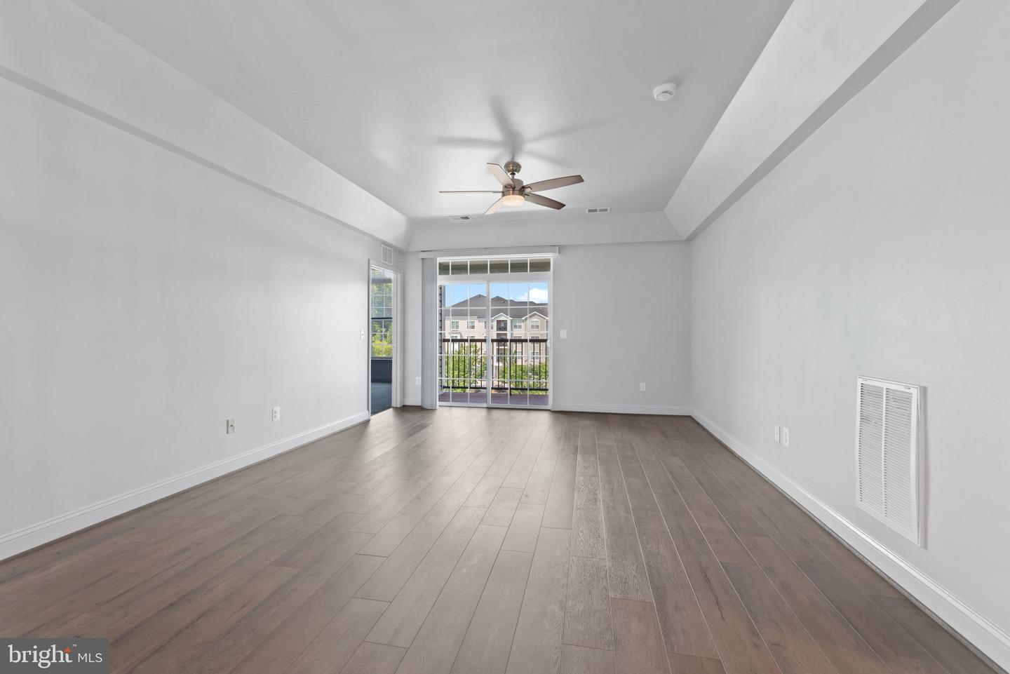 7701 Travertine Dr #401 Property Photo 9