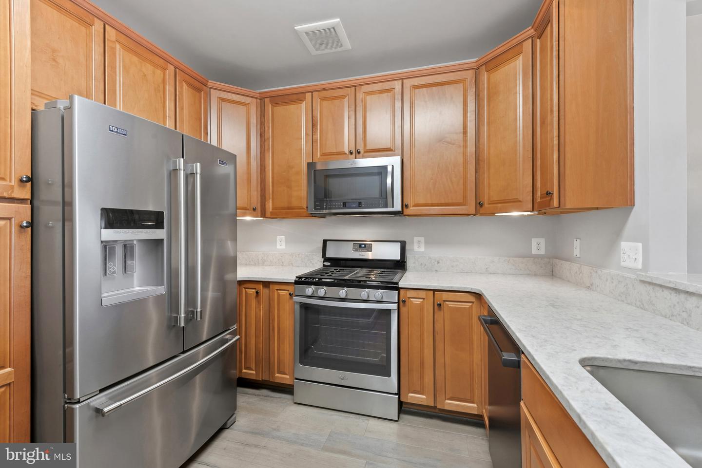 7701 Travertine Dr #401 Property Photo 10