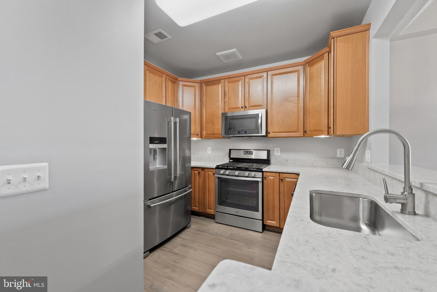 7701 Travertine Dr #401 Property Photo 12