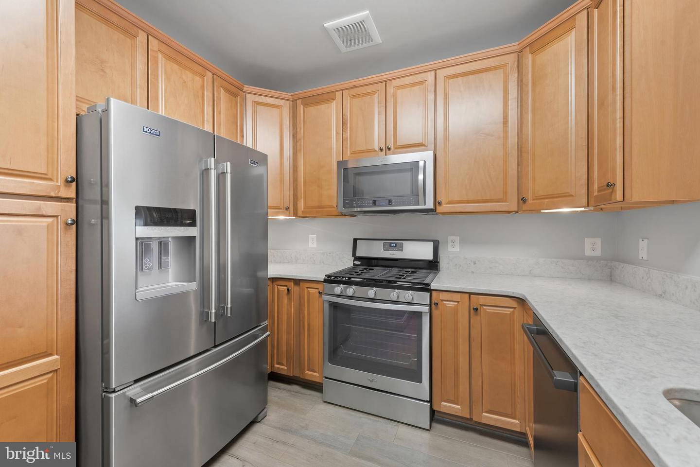 7701 Travertine Dr #401 Property Photo 13