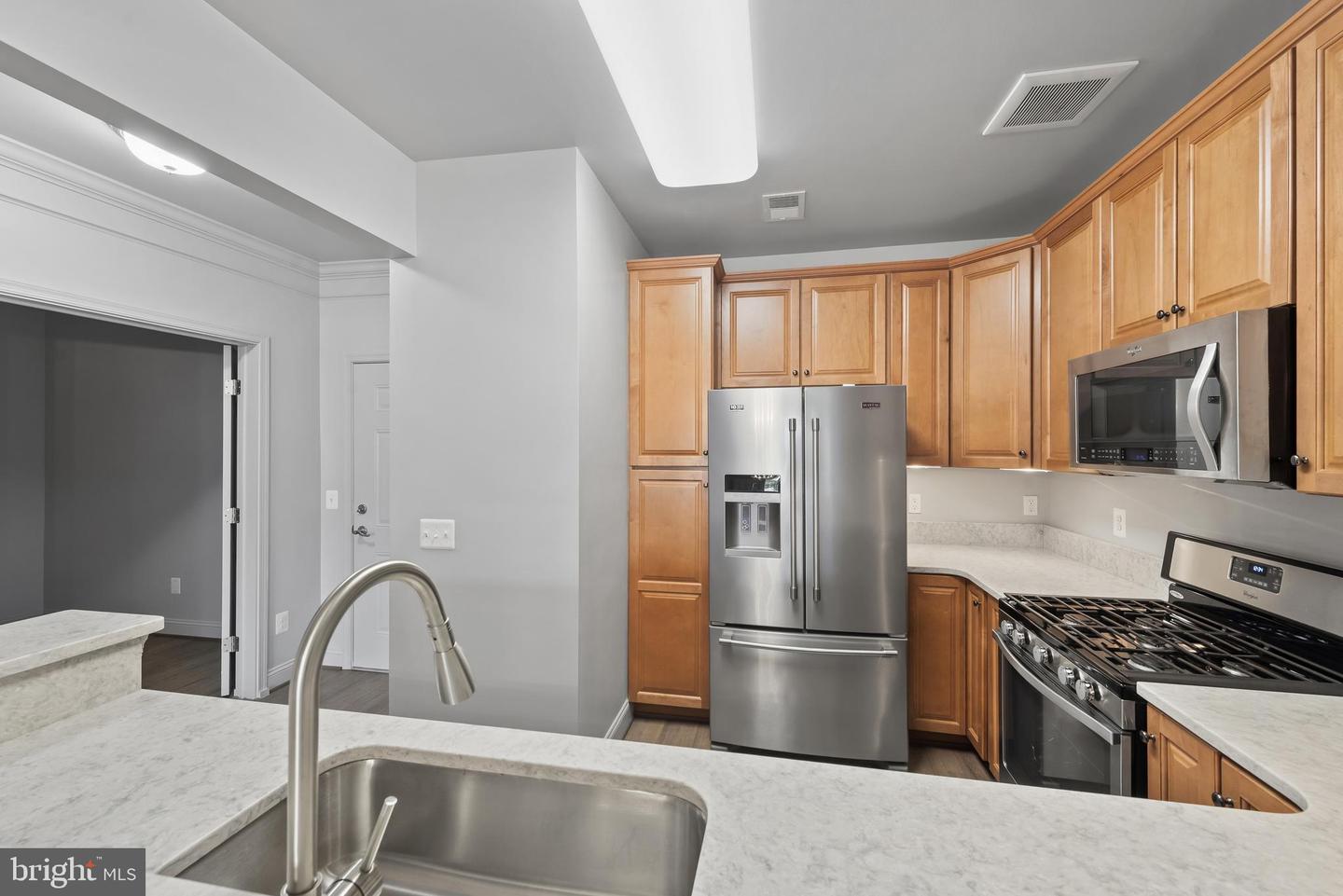 7701 Travertine Dr #401 Property Photo 16