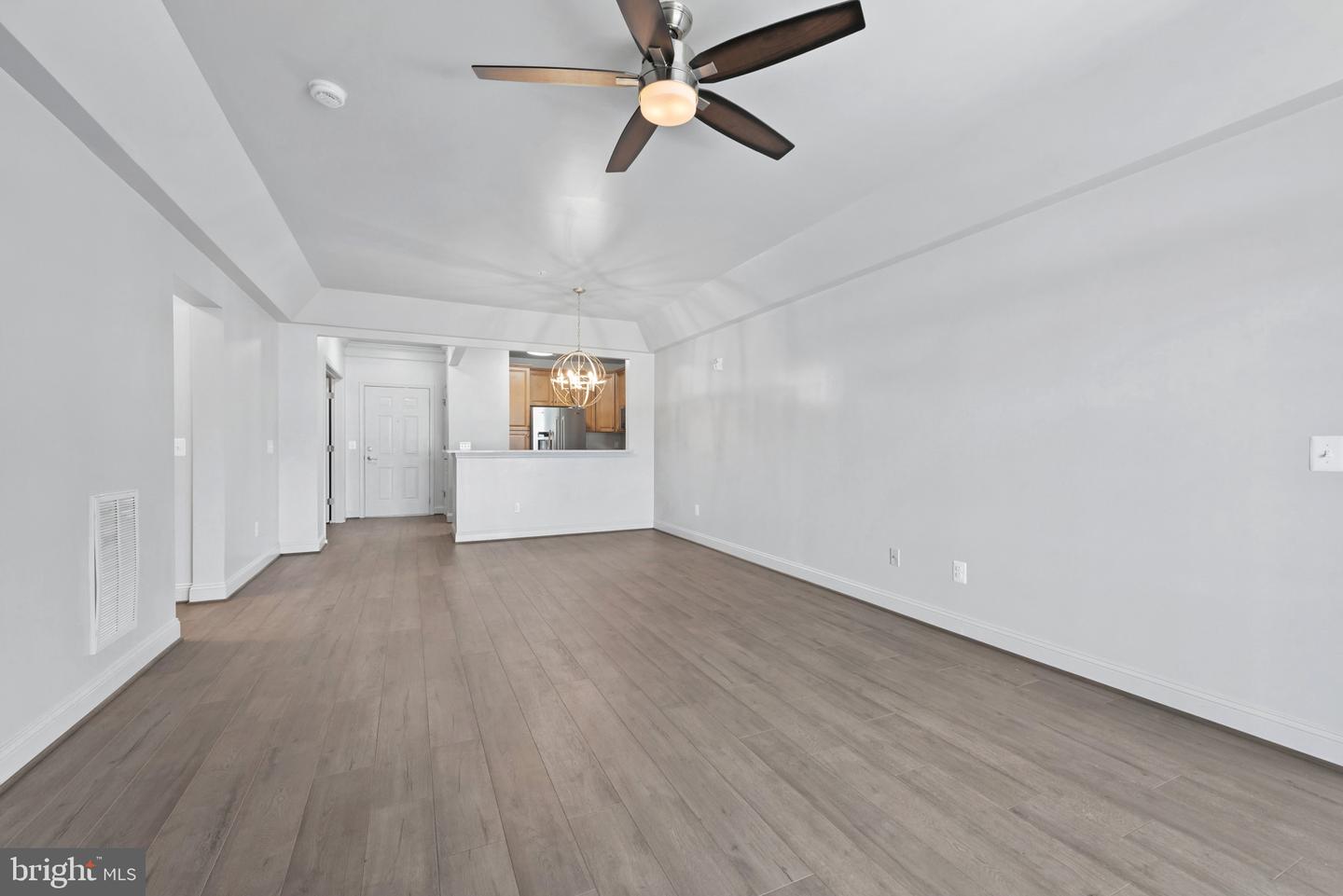 7701 Travertine Dr #401 Property Photo 24