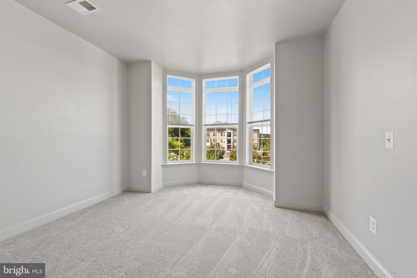 7701 Travertine Dr #401 Property Photo 28