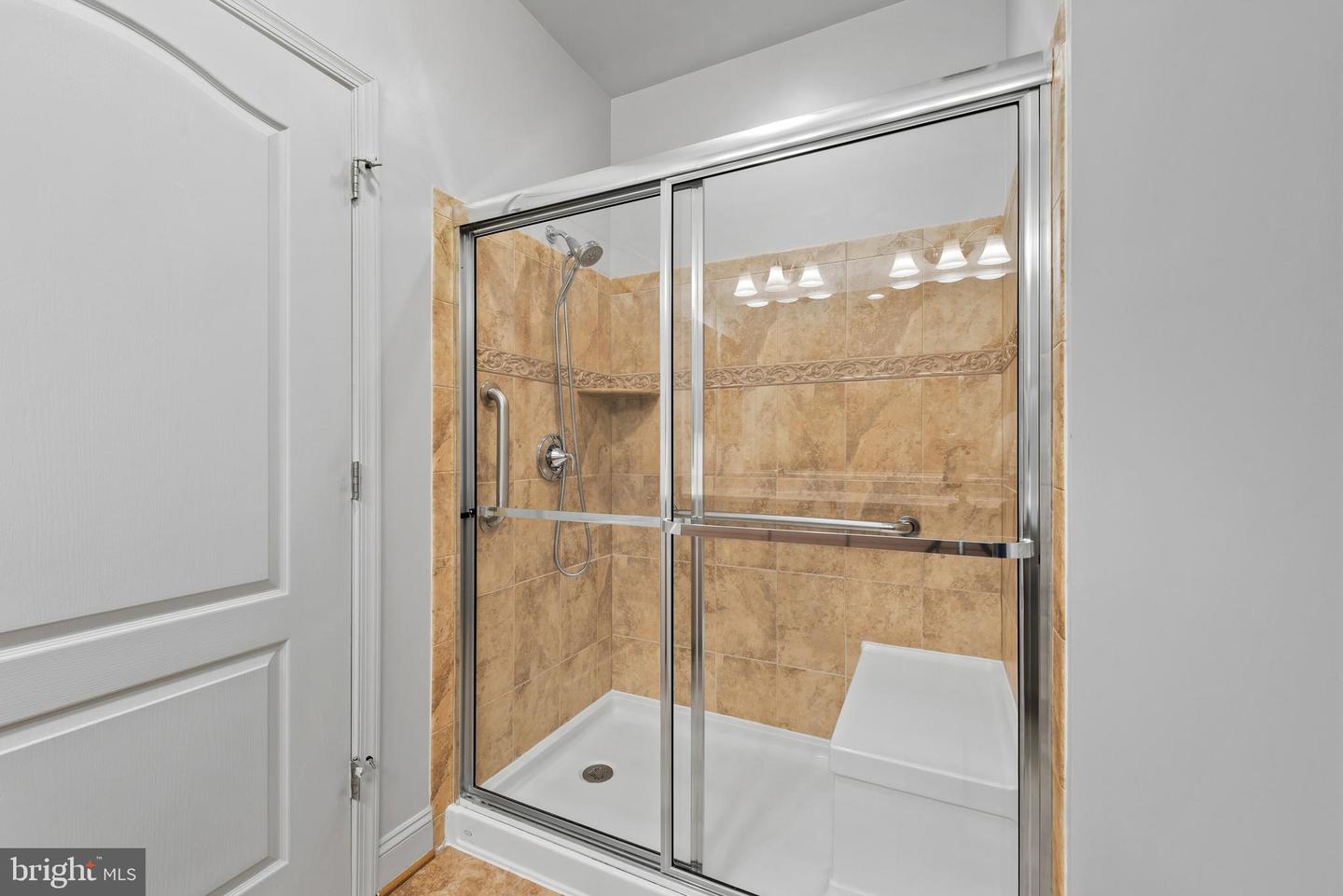 7701 Travertine Dr #401 Property Photo 37