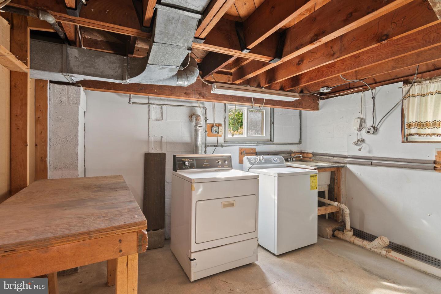 4216 Darnall Rd Property Photo 24