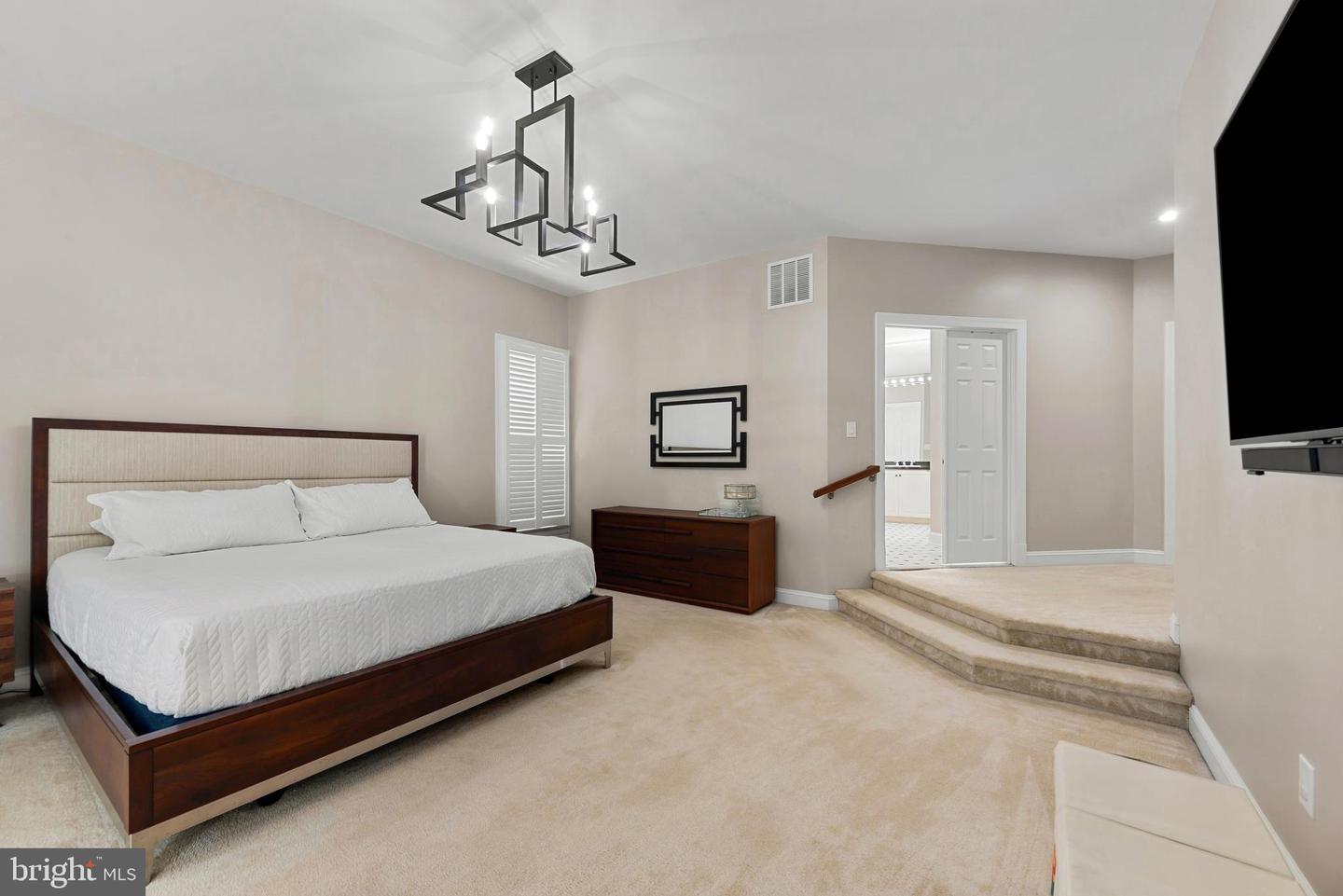 8504 Southfields Cir Property Photo 27