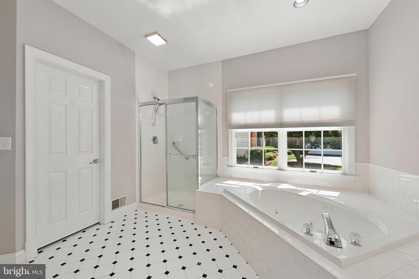8504 Southfields Cir Property Photo 31