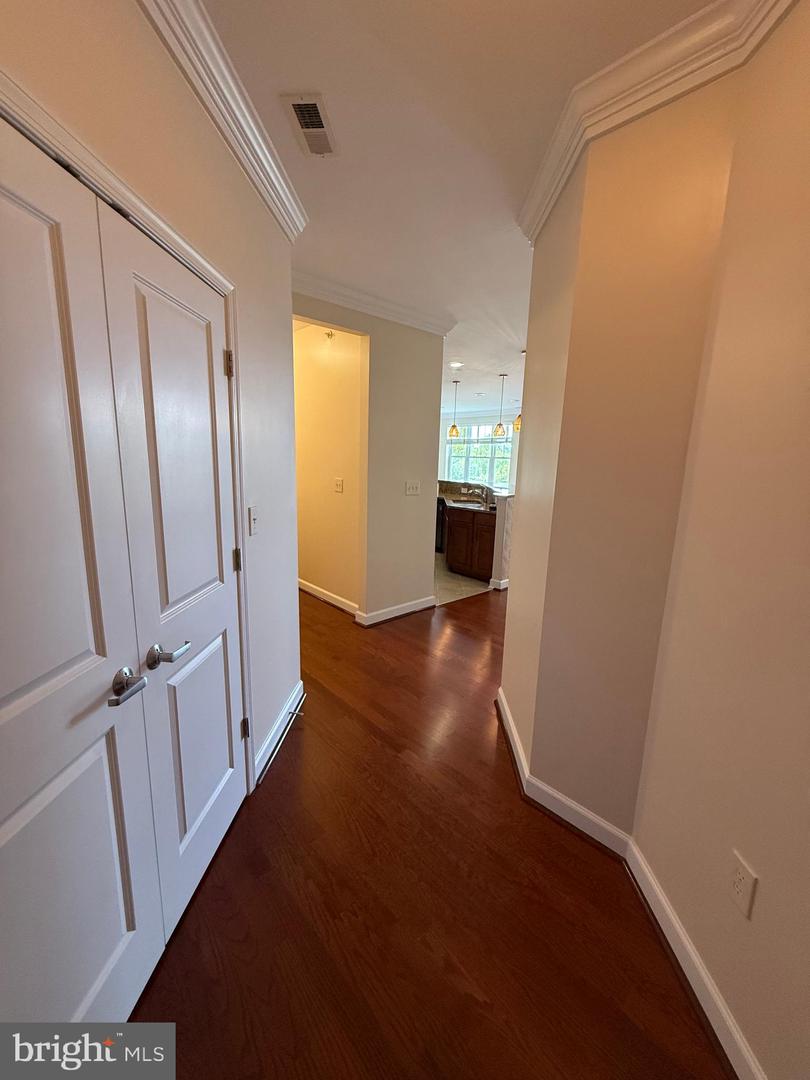 17 Clay Lodge Ln #404 Property Photo 14