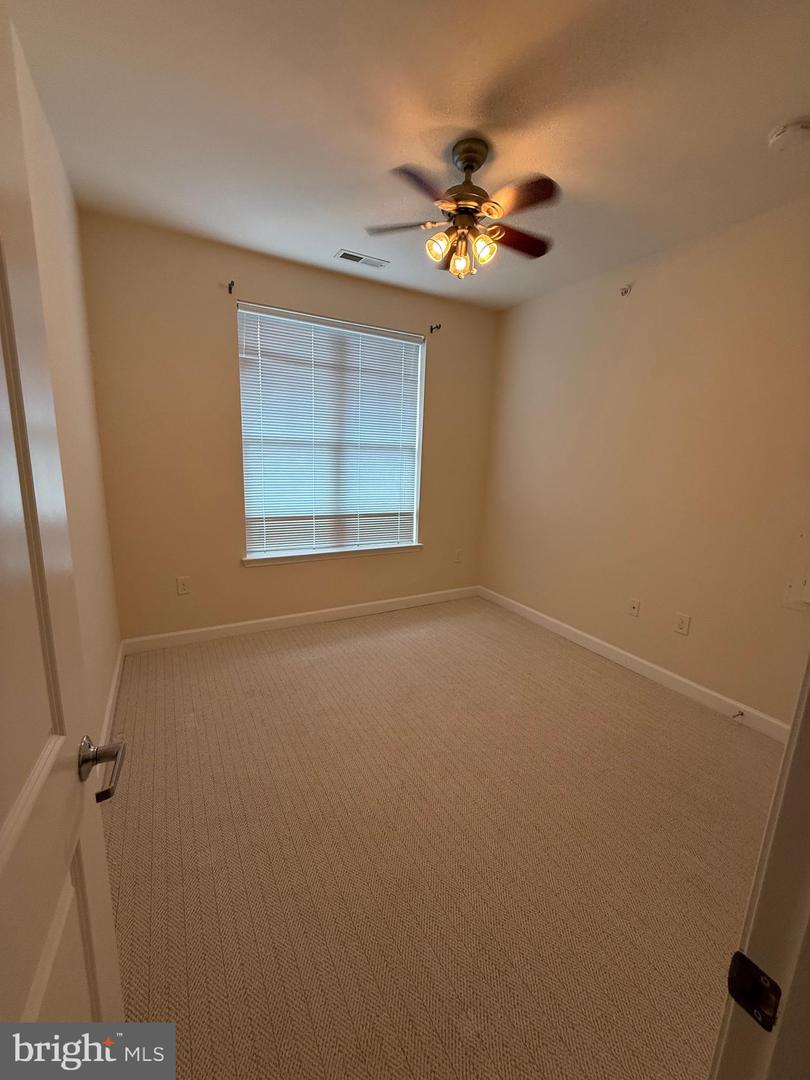17 Clay Lodge Ln #404 Property Photo 35