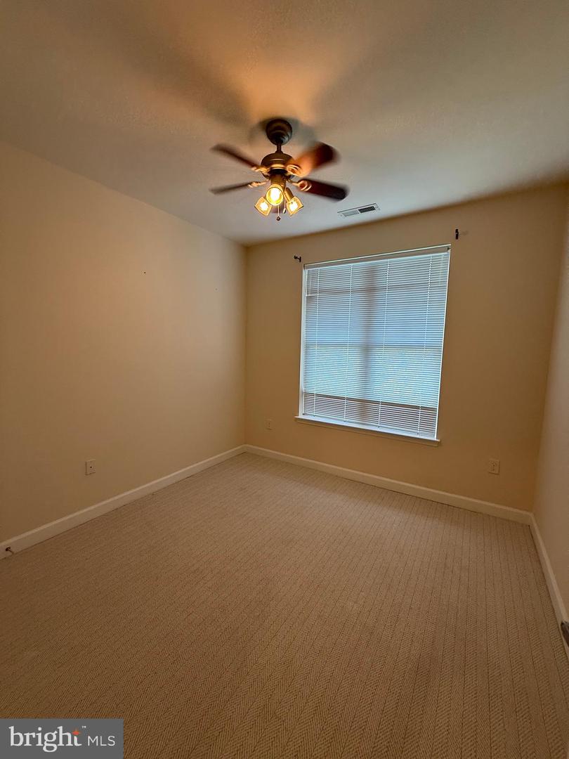 17 Clay Lodge Ln #404 Property Photo 37