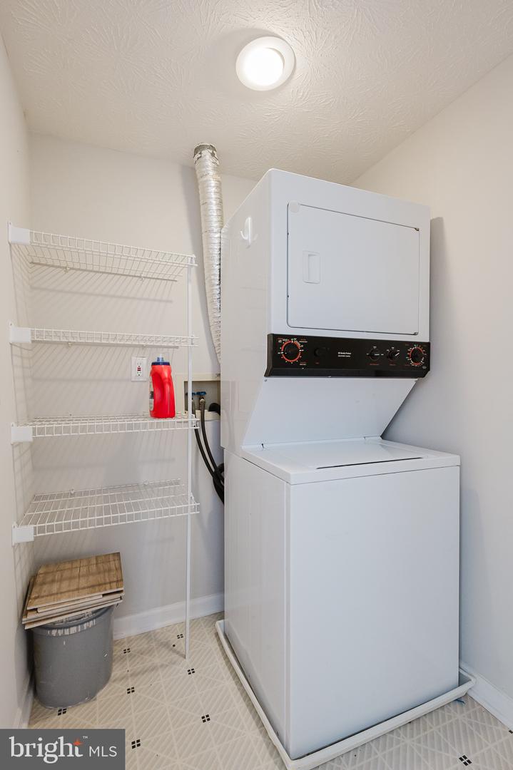 2927 Katewood Ct #5 Property Photo 17