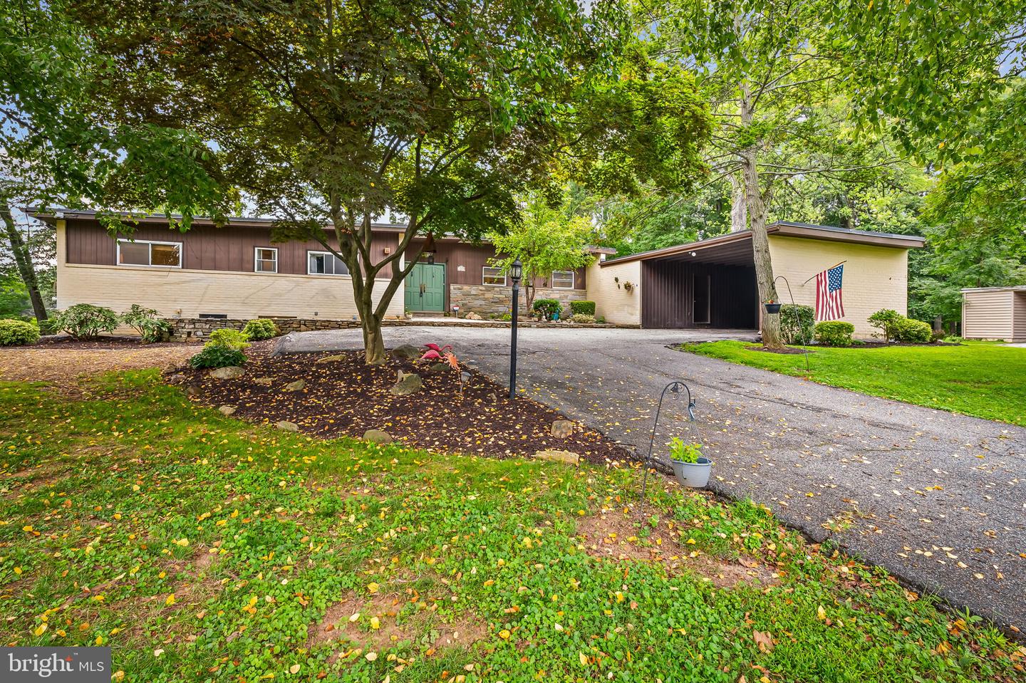 MDBC2171706 Property Photo 2