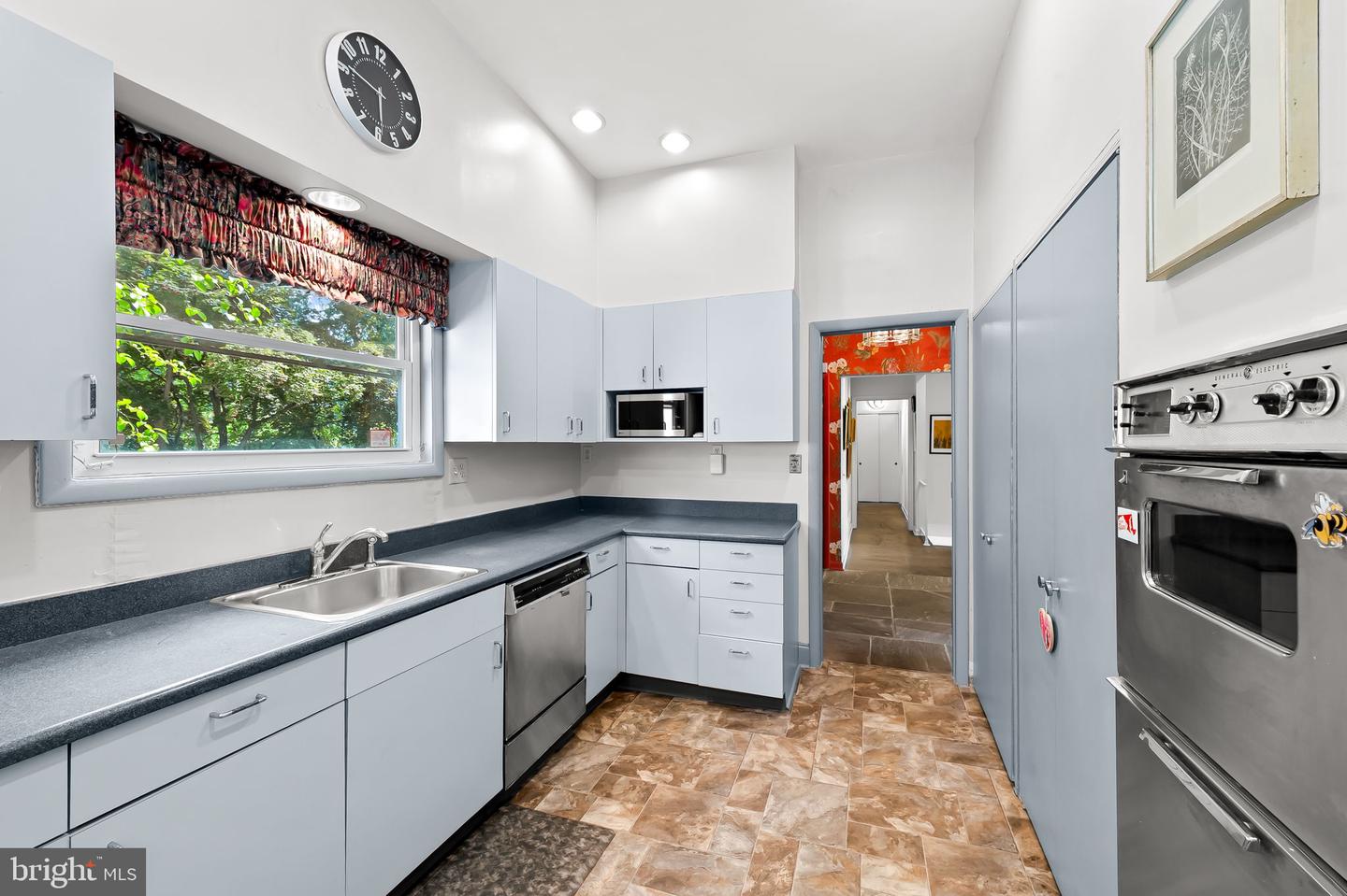 MDBC2171706 Property Photo 17