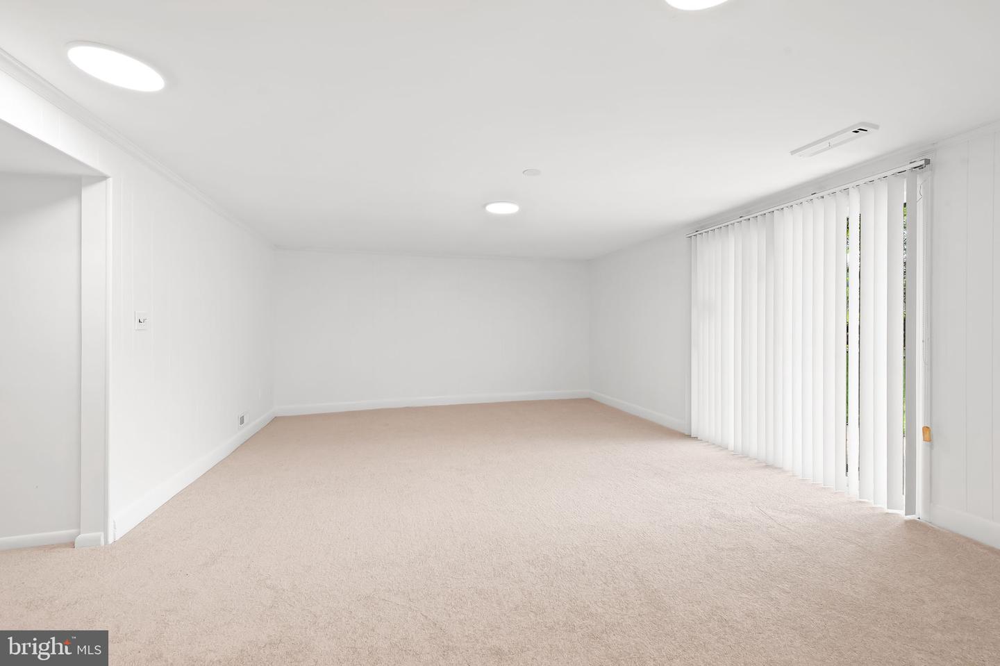 MDBC2171706 Property Photo 36