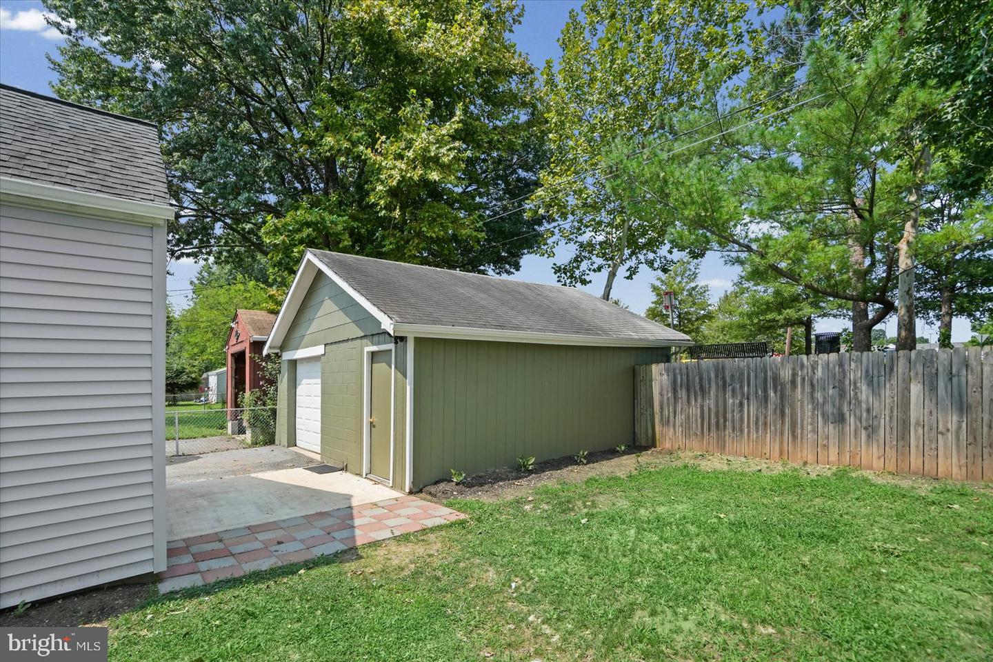 1812 Kittyhawk Rd Property Photo 5