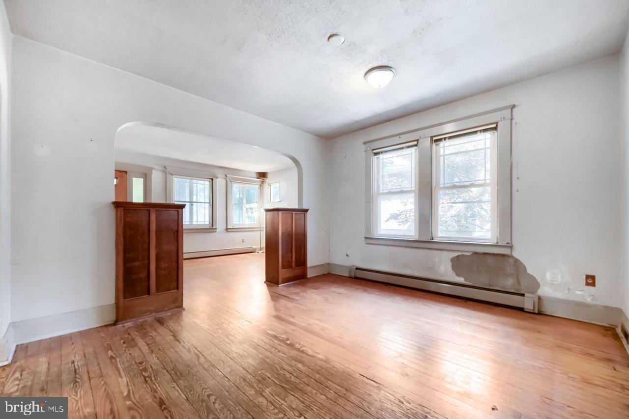517 Elmwood Rd Property Photo 12