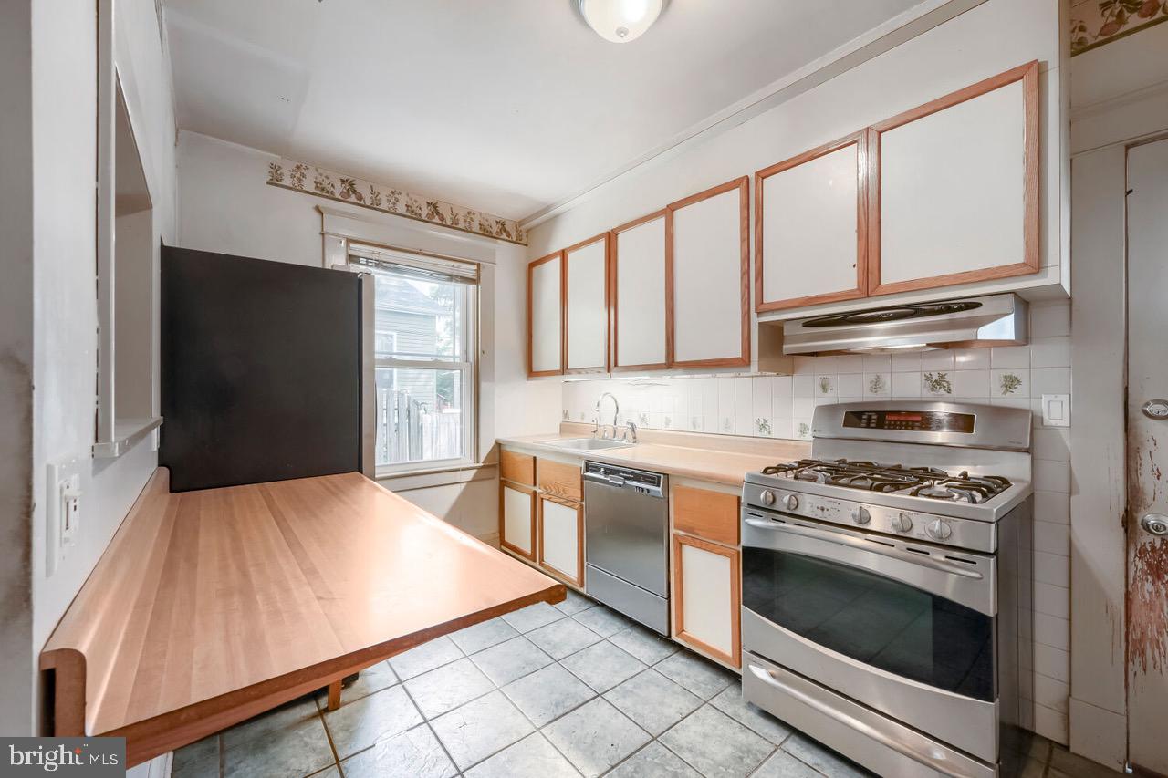 517 Elmwood Rd Property Photo 15