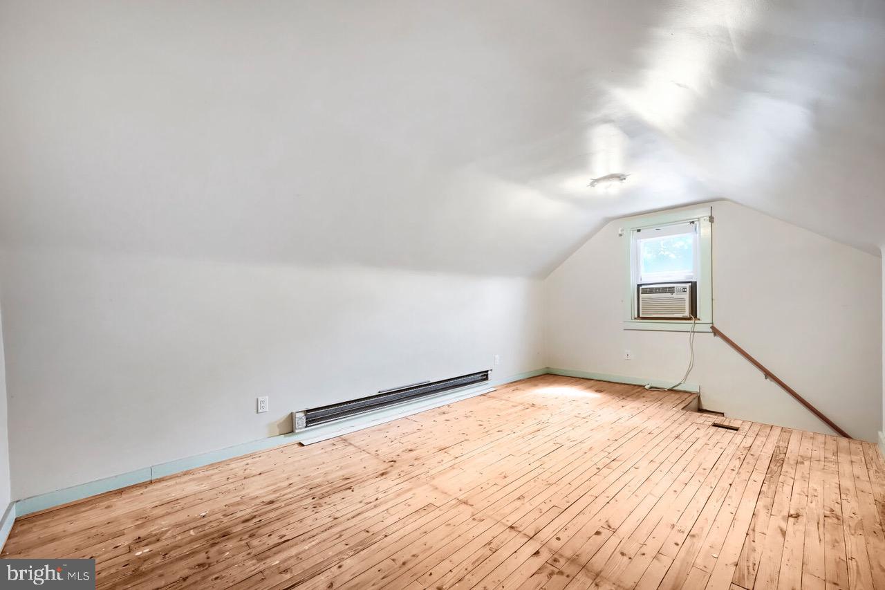 517 Elmwood Rd Property Photo 25