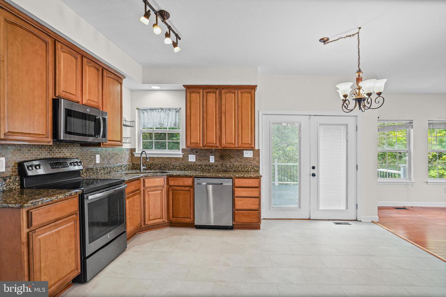 5082 Springhouse Cir Property Photo 9