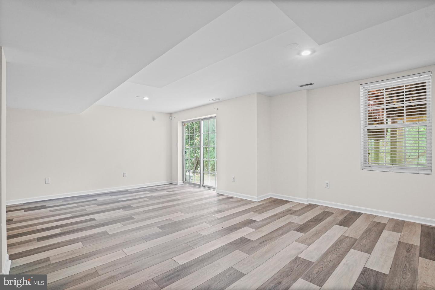 5082 Springhouse Cir Property Photo 34