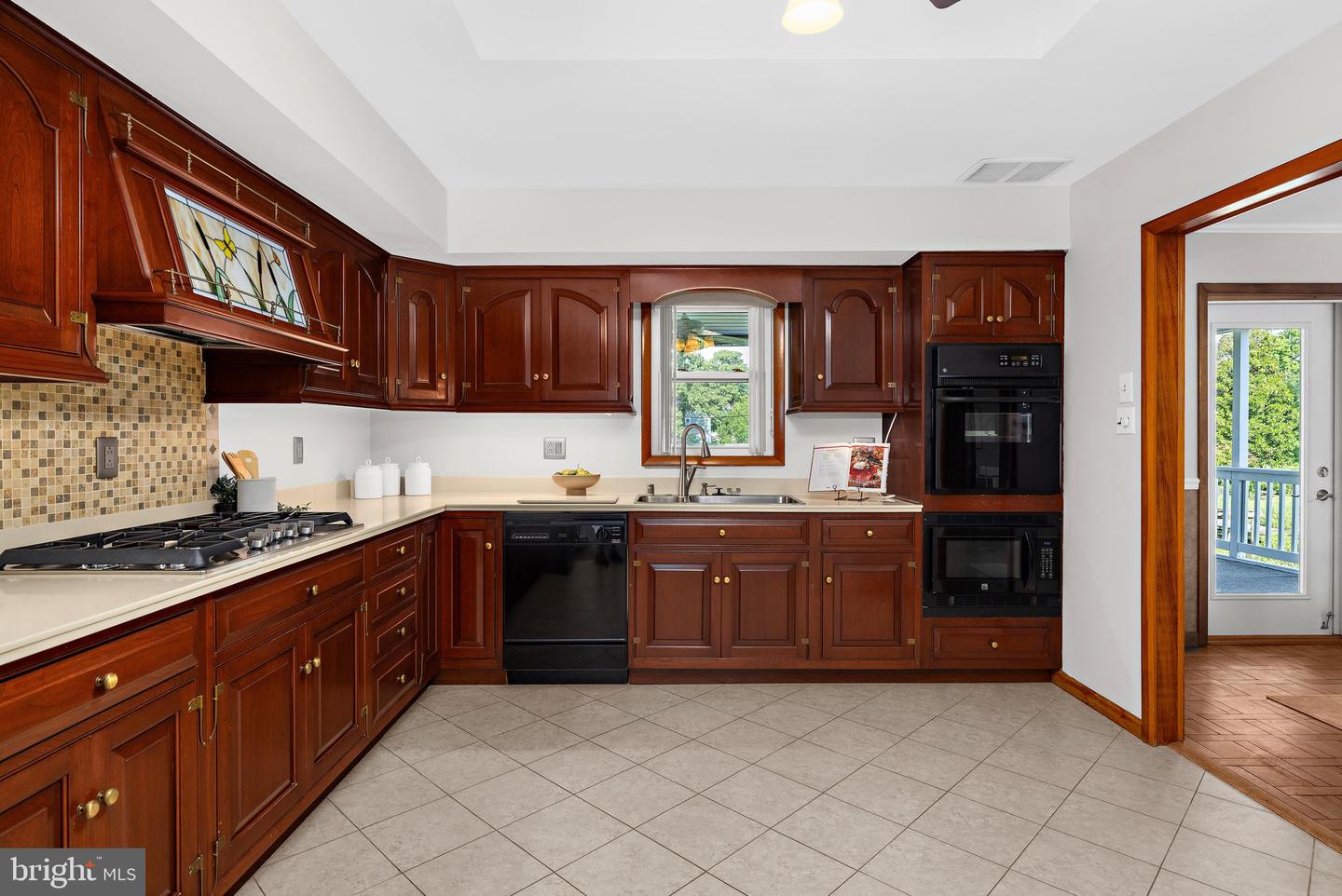 2426 Wythe Ave Property Photo 15