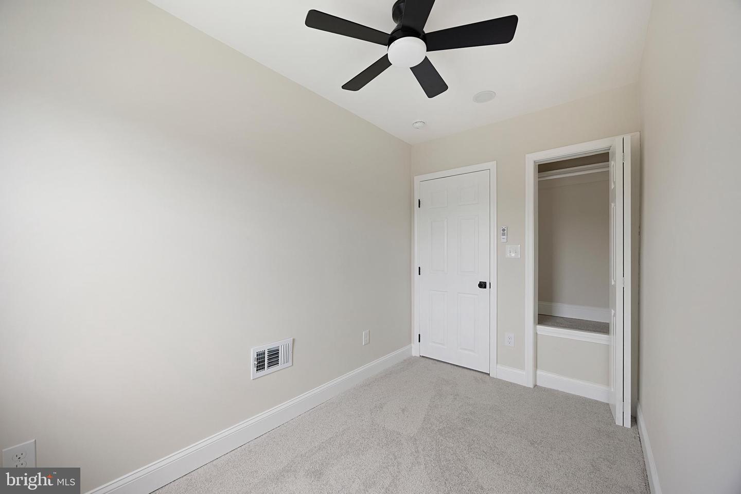 8048 Kavanagh Rd Property Photo 27