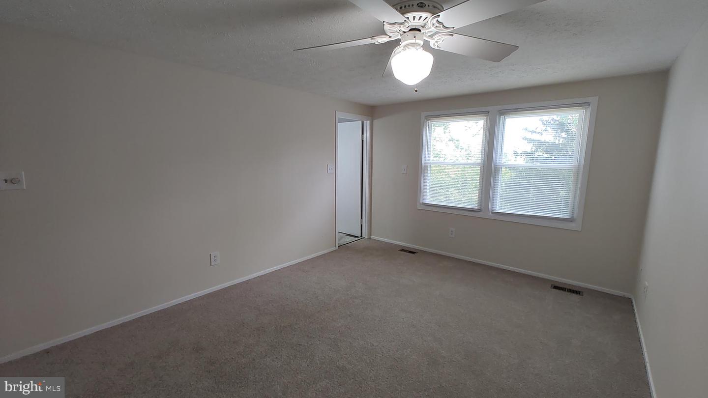 8638 Saxon Cir Property Photo 13