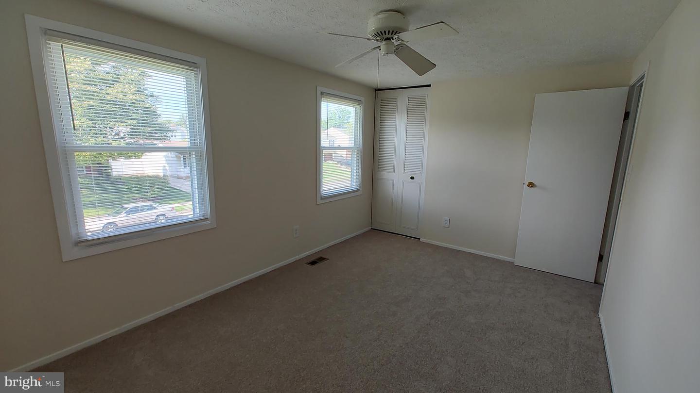 8638 Saxon Cir Property Photo 17