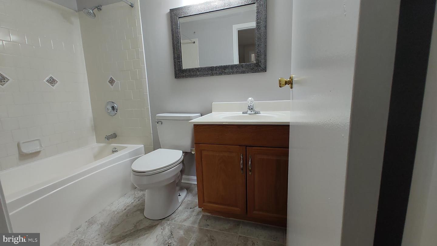 8638 Saxon Cir Property Photo 18