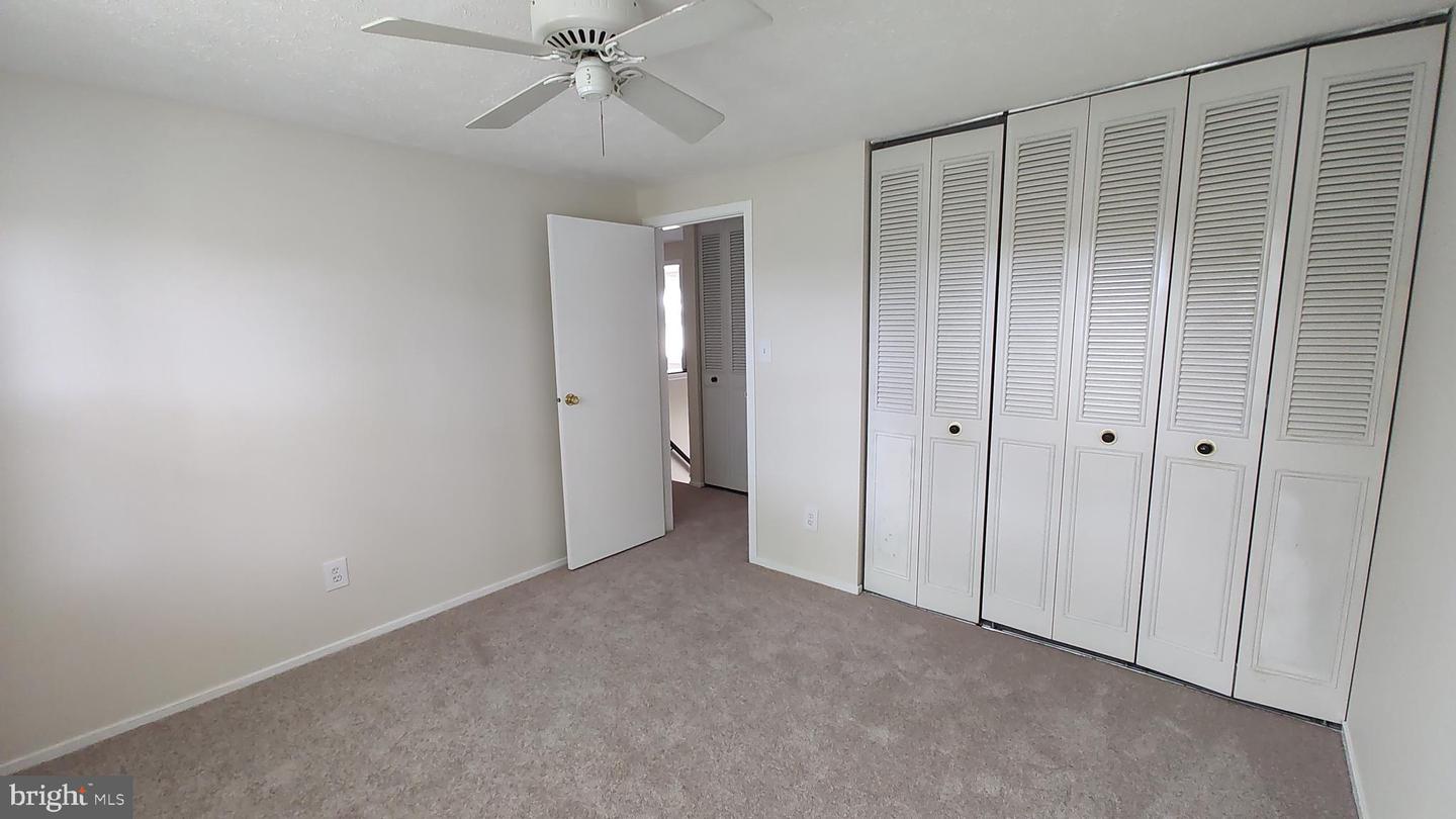 8638 Saxon Cir Property Photo 21