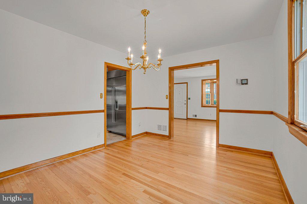340 Elinor Ave Property Photo 11