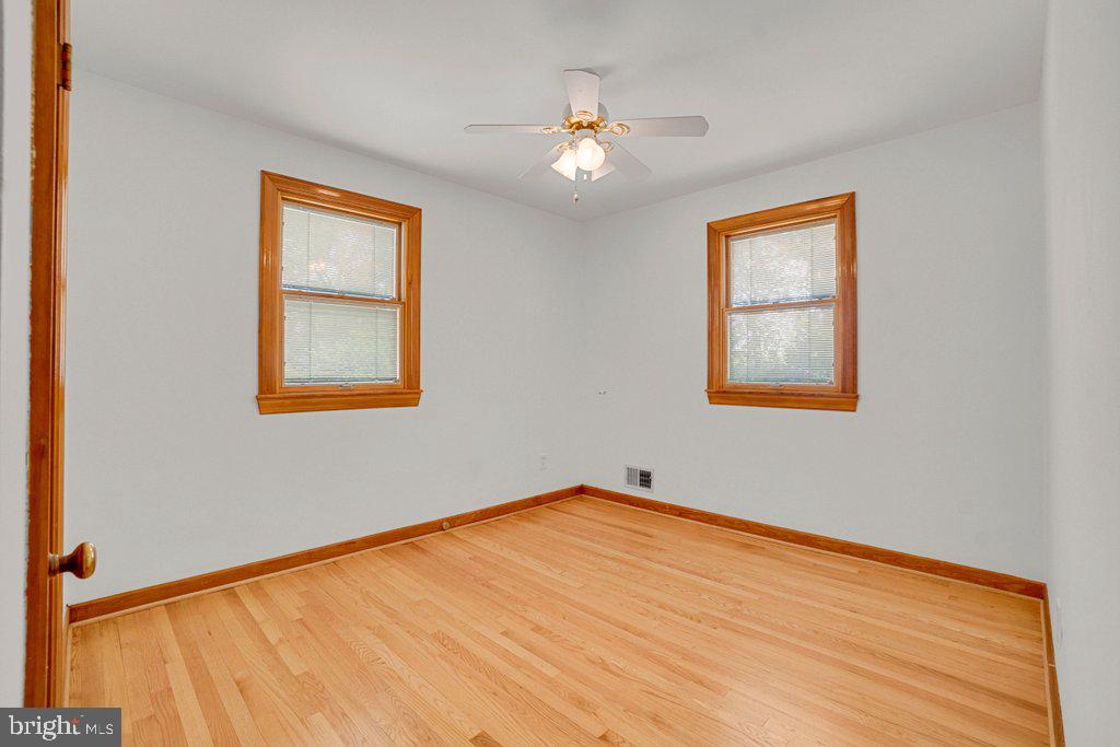 340 Elinor Ave Property Photo 25