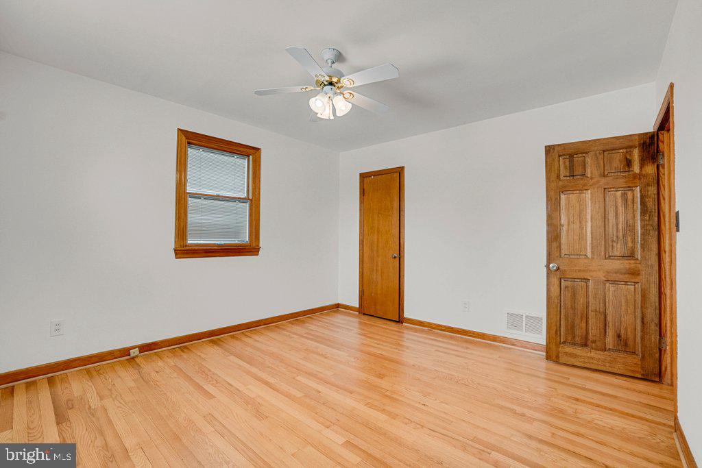 340 Elinor Ave Property Photo 28