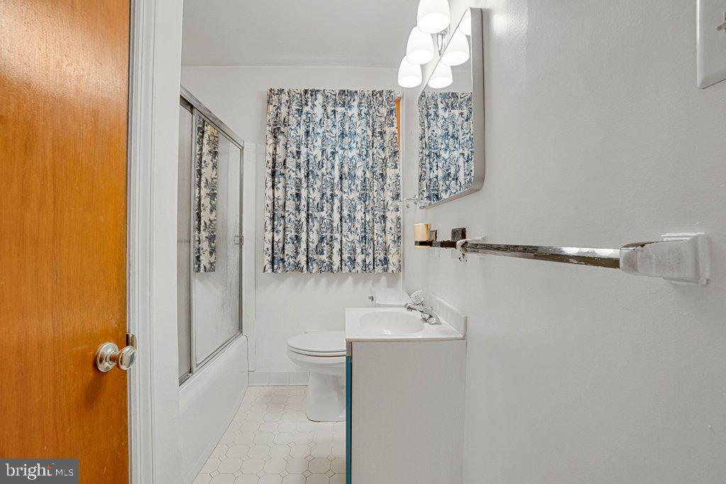 340 Elinor Ave Property Photo 29