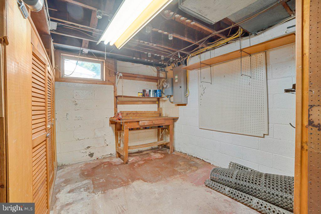 340 Elinor Ave Property Photo 34