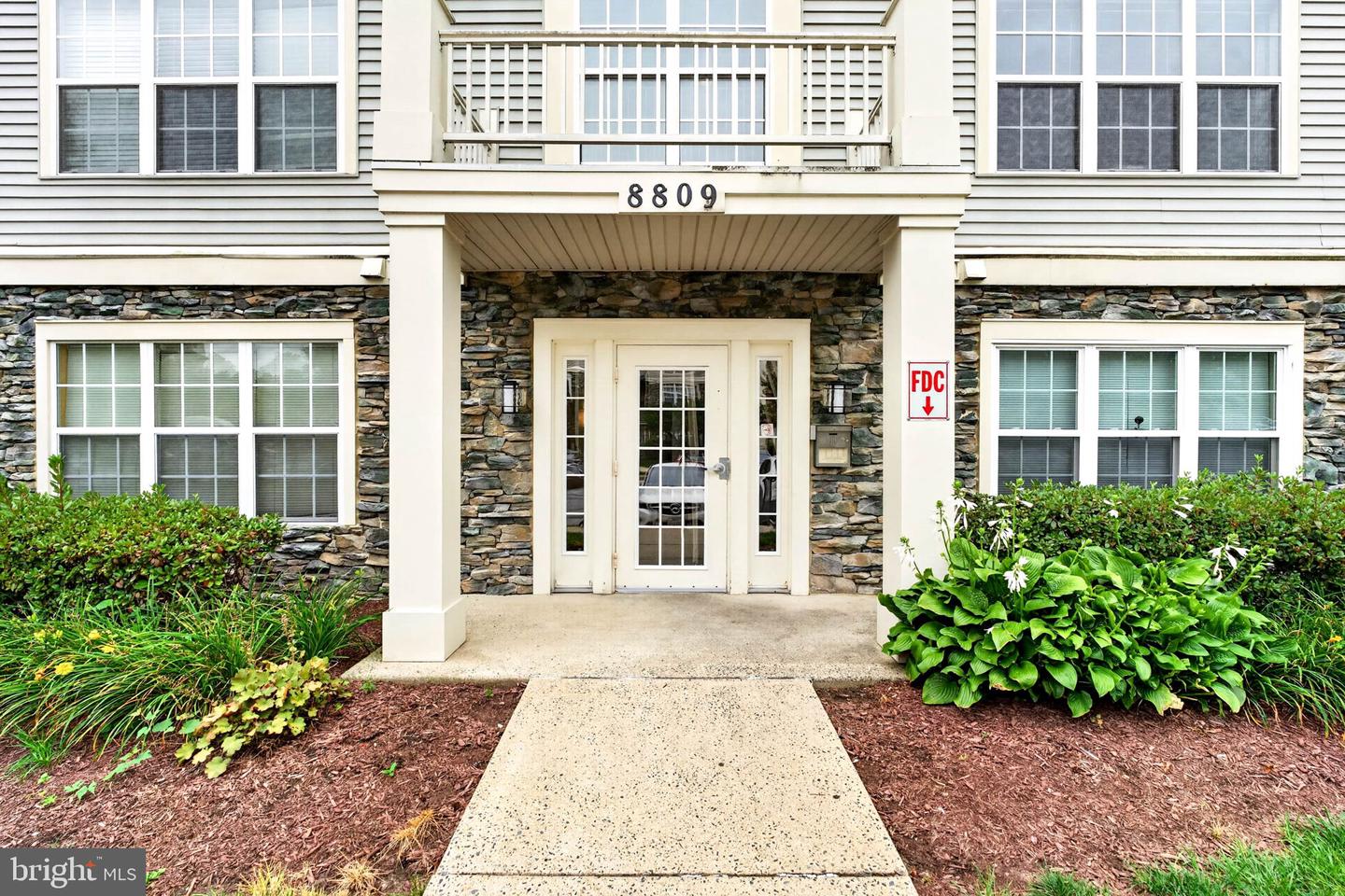 8809 Stone Ridge Cir #204 Property Photo 1