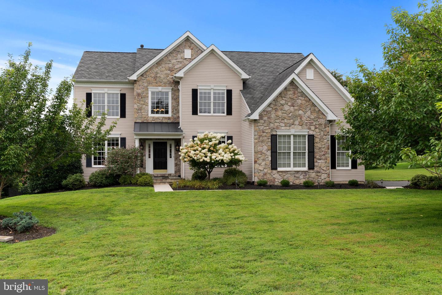 14835 Hunting Way Property Photo 1