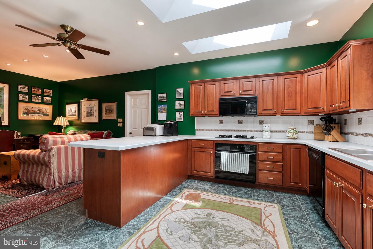 MDBC2171918 Property Photo 22