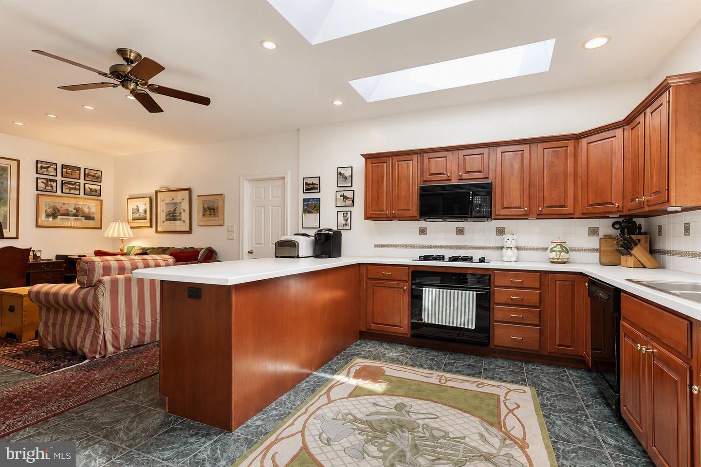 MDBC2171918 Property Photo 23